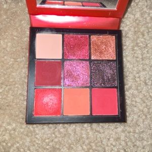 Huda beauty ruby obessions